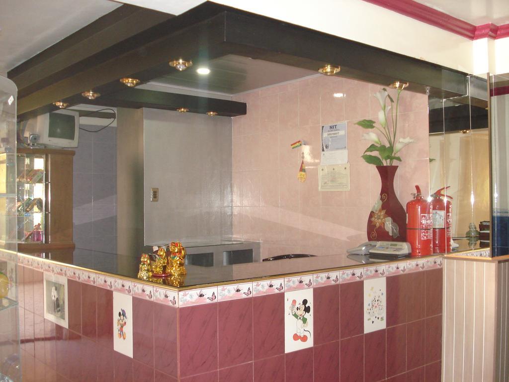 Hostal Olympic Cochabamba Exterior photo
